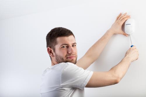 Installateur d'alarme